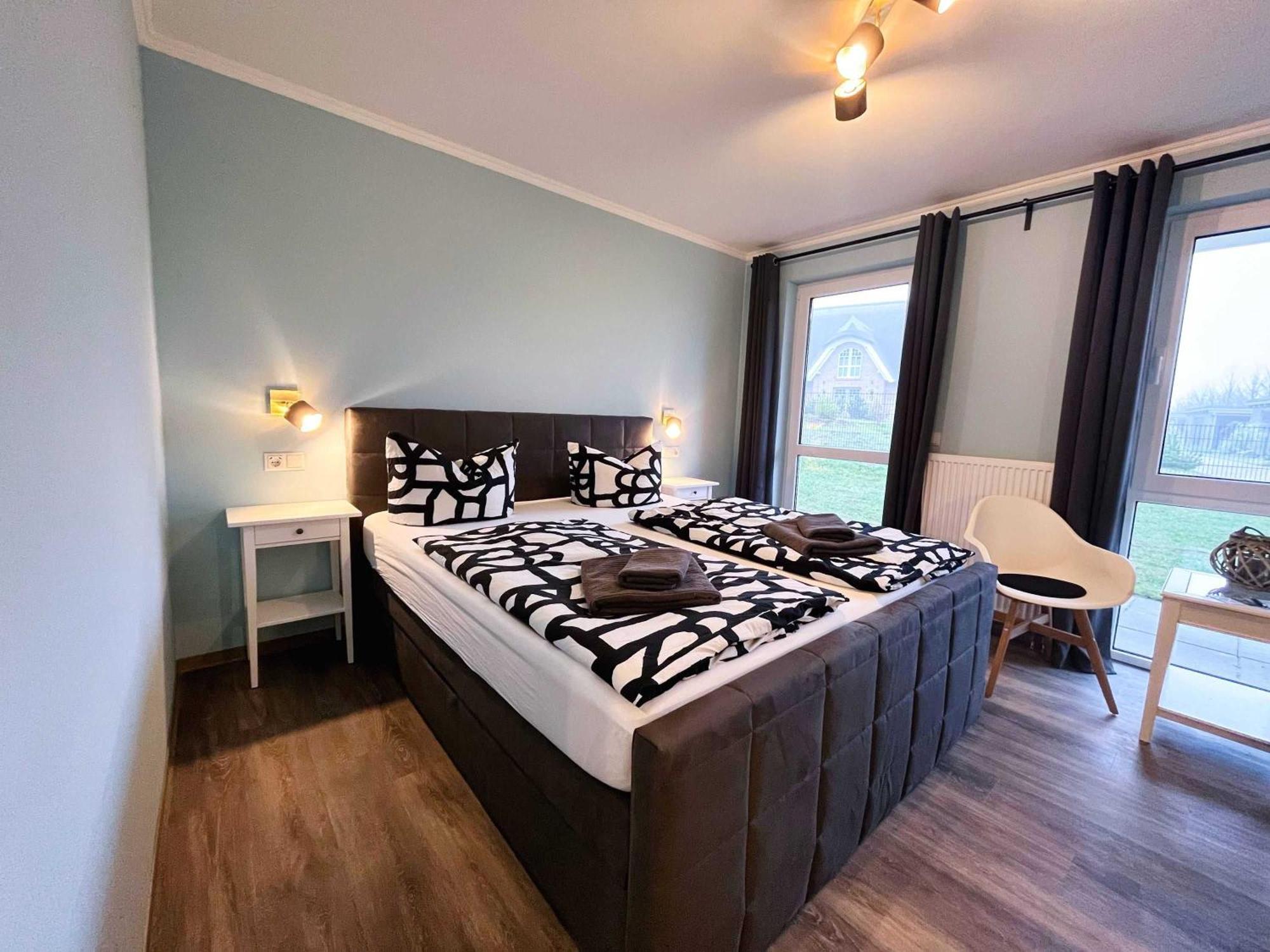 Strandhaus Moenchgut Bed & Breakfast Lobbe Goehren  Exterior photo